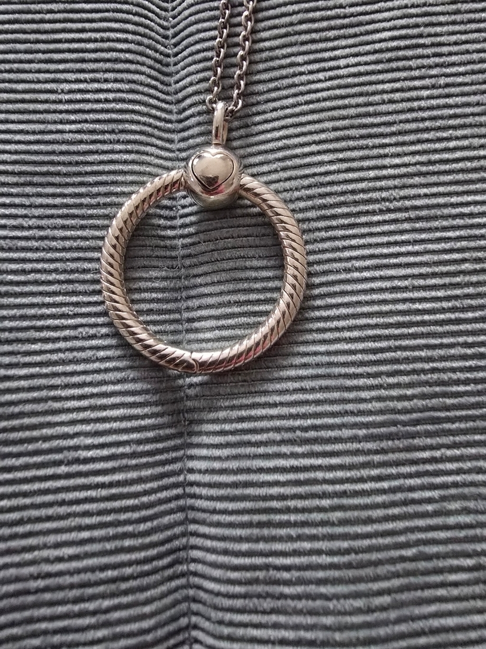 Pandora Silver-Tone Rope Circle Pendant Necklace with Heart Bail